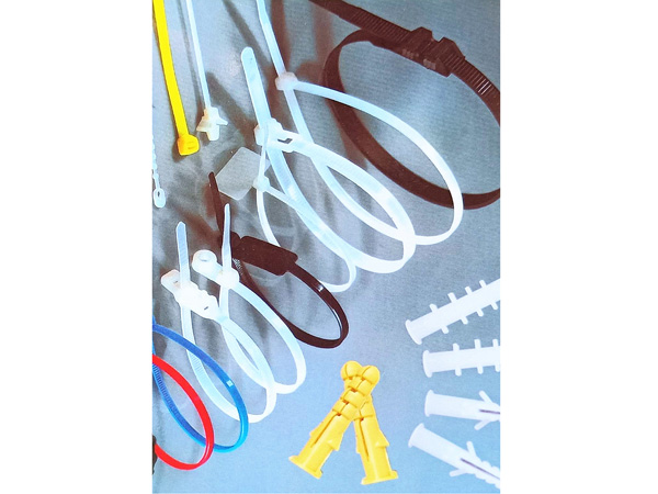 尼龍?jiān)鷰? border=